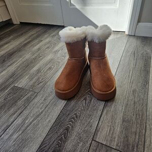 Warm And Cozy Brown Women's Boots